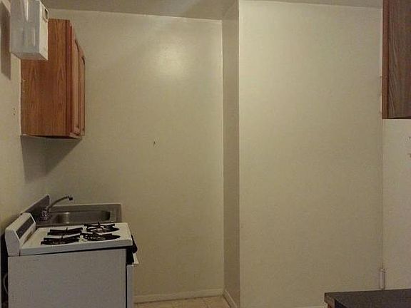 3rd image of 1571 Lexington Ave APT 18