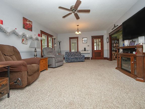 3rd image of 308 W Superior St