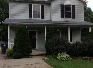 1555 Acoma Dr, Akron, OH 44306