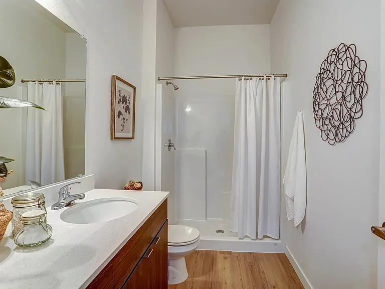 The Banks | Bathroom