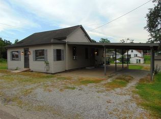 104 W Knauer St, Ava, IL 62907