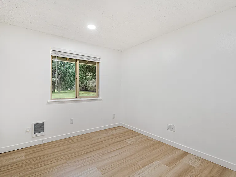 9408 Columbine Cir W — Photo 10