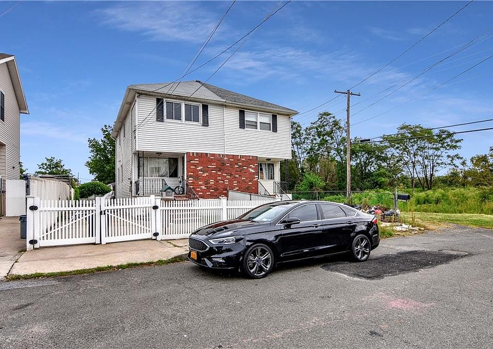 1st image of 27 McDermott Ave