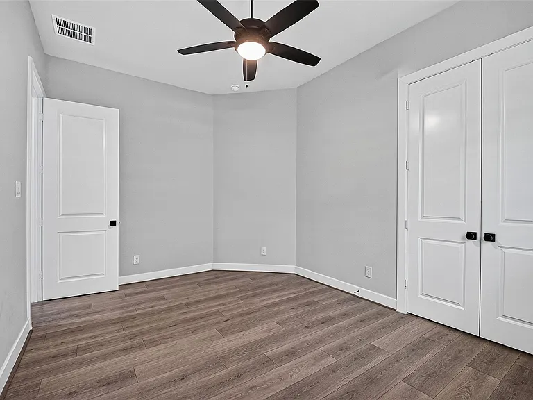 2600 Golden Palms Ln — Photo 23