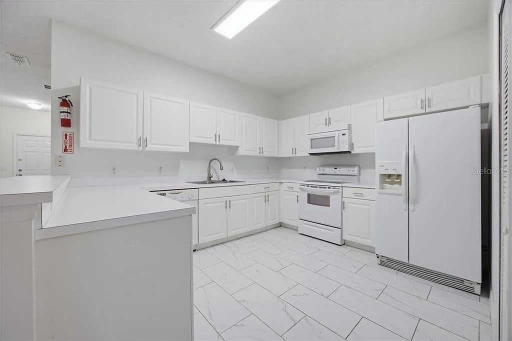 4 bed, 3.0 bath, 1650 sqft, $2,000 — Photo 3