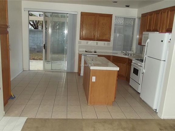 4th image of 623 Sandana Cir #0