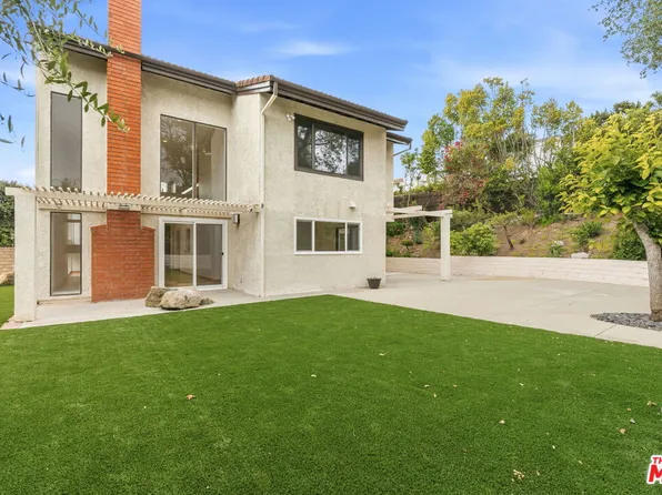 17265 Avenida De La Herradura, Pacific Palisades, CA 90272
