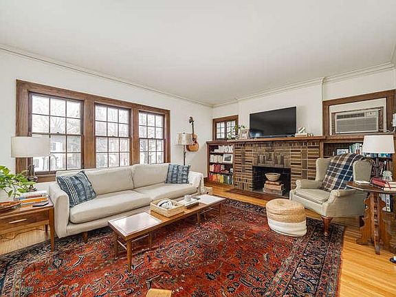 4th image of 4404 Aldrich Ave S