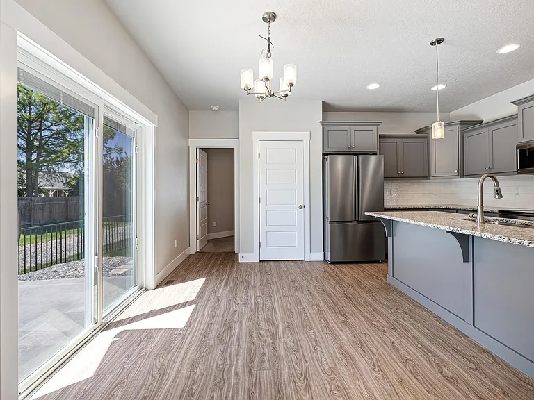 635 S Tylee Way — Photo 19