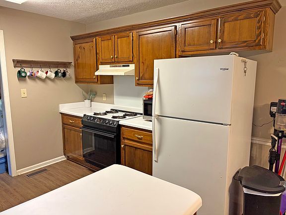 3rd image of 1125 Clifton Rd