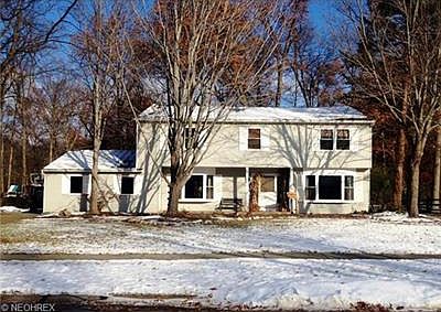 1st image of 32608 Surrey Ln