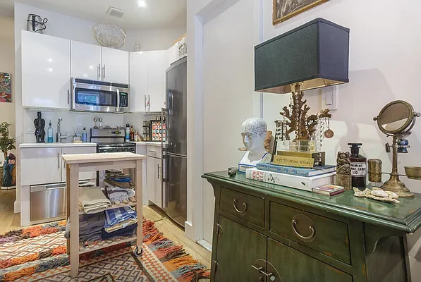 Rented by REAL New York | media 36