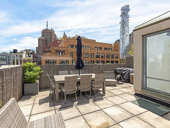 5th image of 53 N Moore St APT 6G