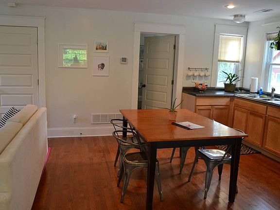 3rd image of 3604 Genessee St #B