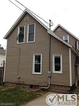 2nd image of 116 E 17th St
