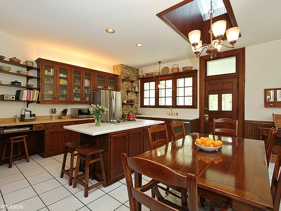 2nd image of 309 N Kenilworth Ave