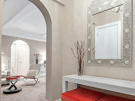 5th image of 179 E 79th St APT 16C
