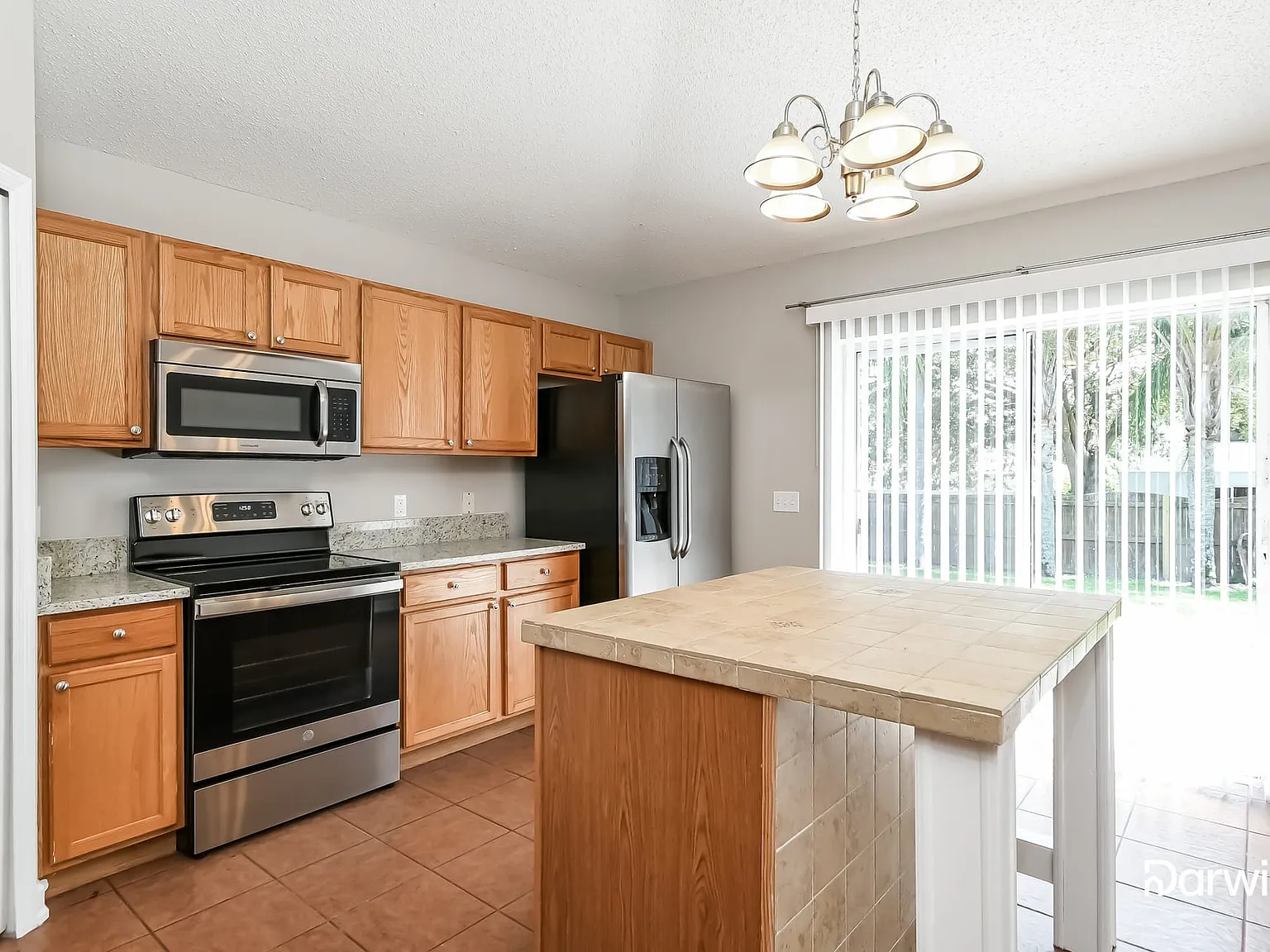 3 bed, 2.0 bath, 1432 sqft, $1,750 — Photo 3