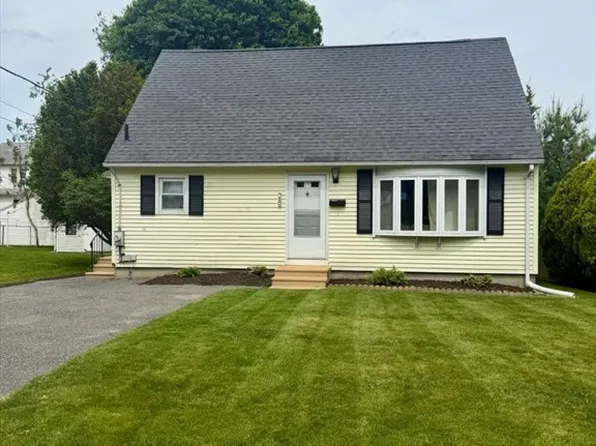 28 Ladybank Rd, Worcester, MA 01606
