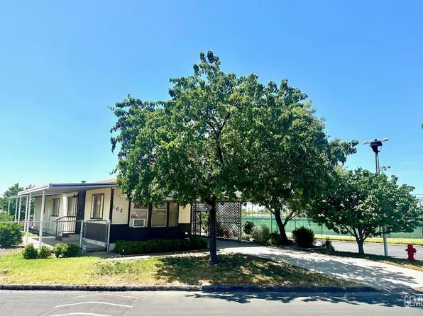 162 Love Ln, Bakersfield, CA 93308