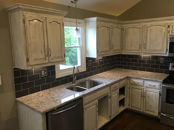 3rd image of 8619 N Crawford Ave