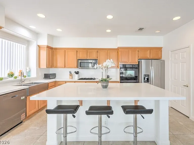 437 Eternity St — Photo 12