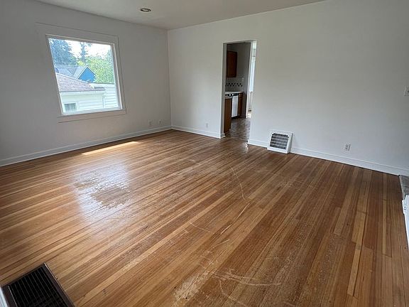 3rd image of 9243 1st Ave NW