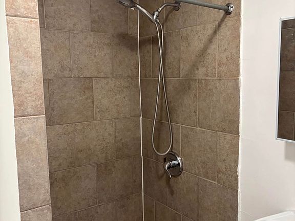 4th image of 115 S 8th St APT 3A