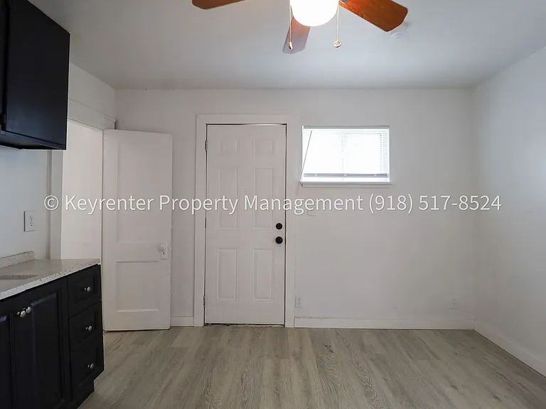 732 N Victor Ave — Photo 5
