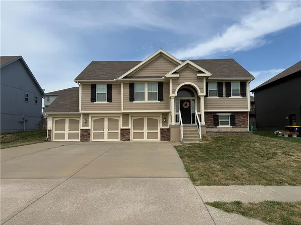 7502 NE 109th St, Kansas City, MO 64157