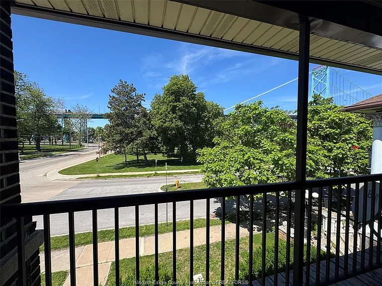 290 Vista Pl #4 — Photo 11
