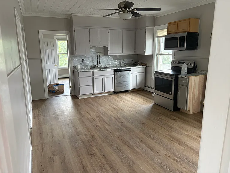 315 Parker St #3 — Photo 2