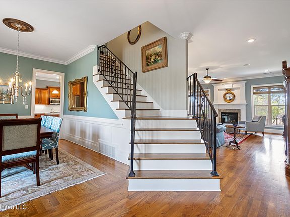2nd image of 6889 Dakota Cir N
