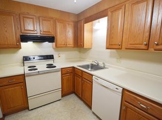 15 Mayo Dr, Holden, MA 01520
