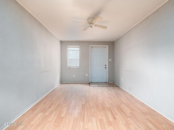 3rd image of 18 W 43RD Street