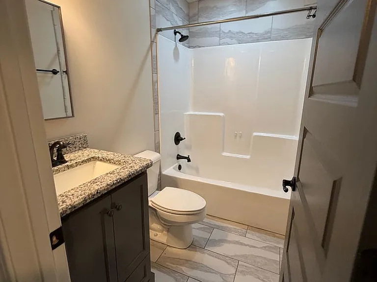 802 Legacy Dr — Photo 11