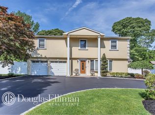 90 Woodview Ln, Centereach, NY 11720