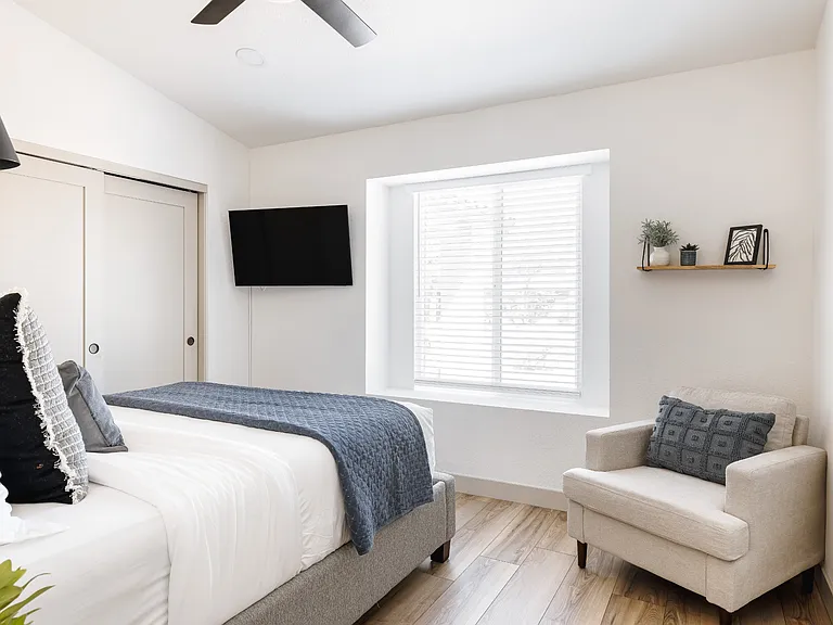 5519 E Kings Ave — Photo 50