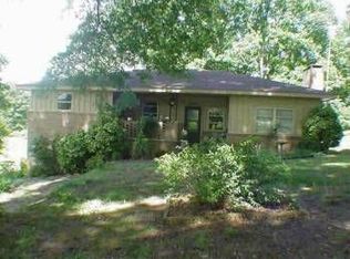 16 Martin Rd, White, GA 30120