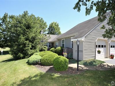 6 Martin Van Buren Dr, Monroe Township, NJ, 08831