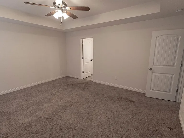2807 Amberwood Ct — Photo 16