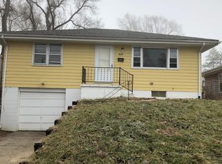 5909 N 42nd St, Omaha, NE 68111