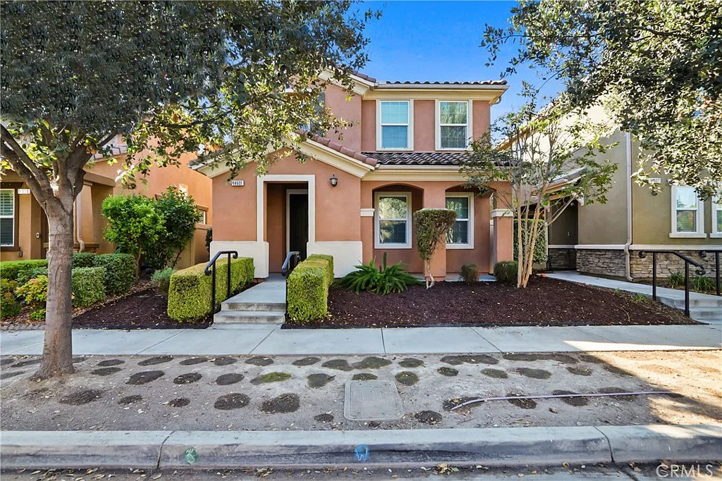 4 bed, 2.5 bath, 1895 sqft, $3,595 — Photo 1