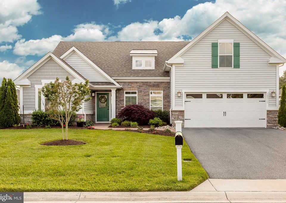 1st image of 28955 Habersham Ln