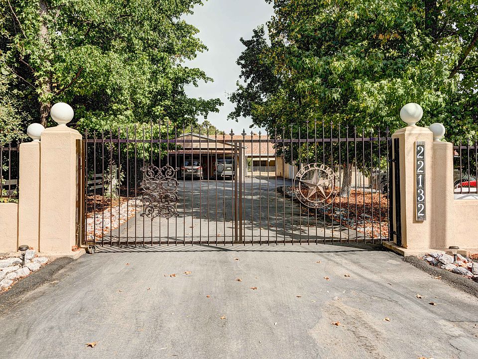 22132 Graystone
