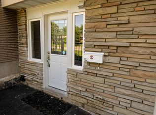 16 Armour Dr #B, Welland, ON L3C 2N8