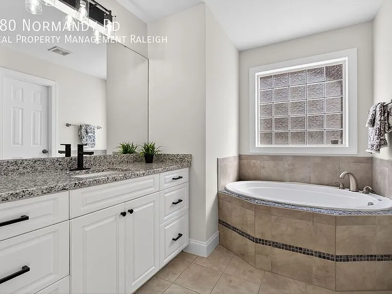 180 Normandy Rd — Photo 61