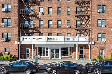 22 Queens Balconies Charming Apartments For Rent Streeteasy