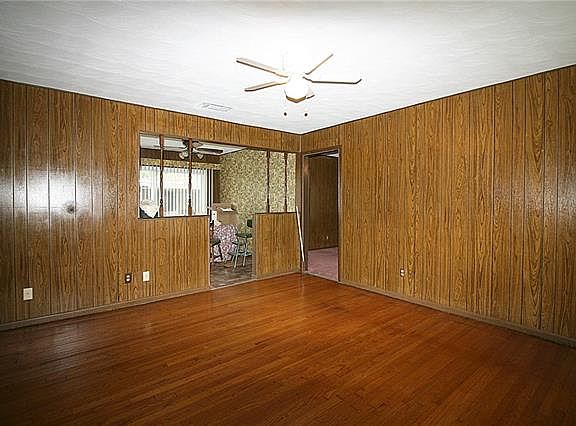 2nd image of 4813 Carolyn Jean Dr
