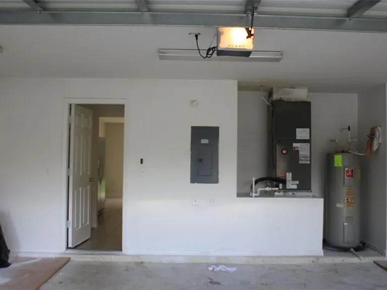 215 Owenshire Cir — Photo 16